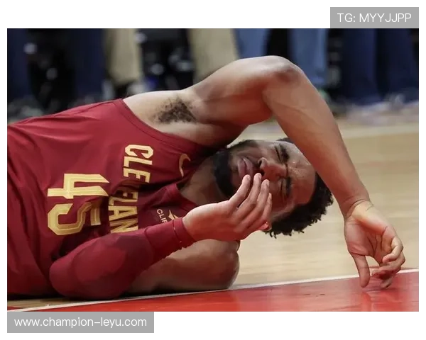 NBA最新伤病报告：多位球星膝伤成主流，关键战恐缺阵