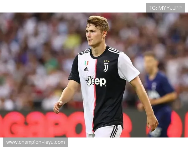 德容专访：续约巴萨因热爱与归属，坚信球队实力能夺欧冠！未来可期？