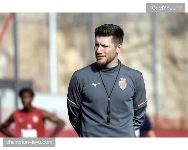 摩纳哥主帅战术革新显成效，球队状态回升豪取连胜