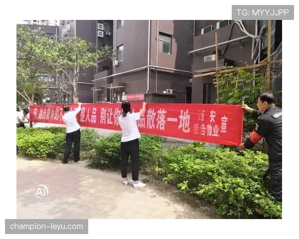 鲍春来退役后住的小区物业费比我月薪还高